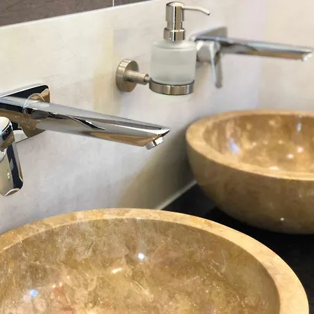 Luxus - Kleine Rosenvilla Villa *