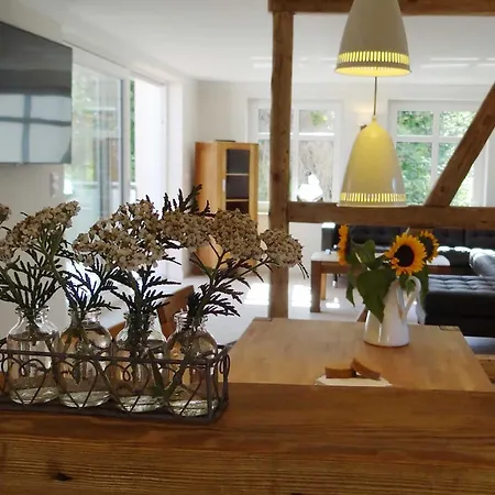 Luxus - Kleine Rosenvilla *